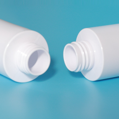 شعار مخصص 120ml 150ml 180ml زجاجة مضخة البلاستيك البيضاء مع رذاذ الضباب الدقيق