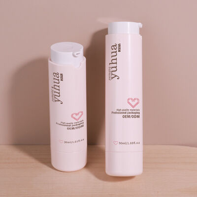 زجاجة لوشن بلاستيكية متينة مع مضخة هوائية وتصميم مخصص مثالية لتعبئة مستحضرات التجميل وتخزين المنتجات السائلة