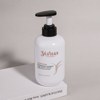 زجاجة تجميل PET مستديرة 500 مل مصنوعة من مواد قابلة لإعادة التدوير تدعم مبادرات التعبئة والتغليف المستدامة في مجال مستحضرات التجميل