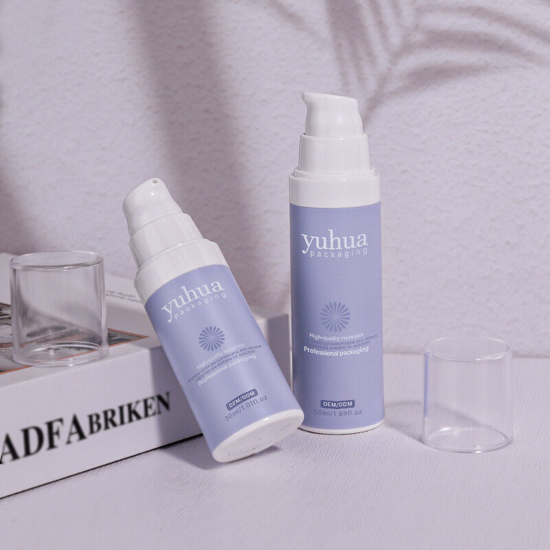 زجاجة لوشن بلاستيكي قابلة لإعادة التدوير مع مضخة خالية من الهواء وغطاء مسدس لتعبئة ملحقات المصل التجميلي وطبع شعار مخصص