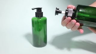 عبوات مستحضرات التجميل المخصصة لتغليف مصل الحبر